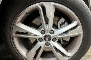 Cerchi Originali Audi r19 + gomme