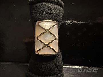 Anello di argento indiano con rombi in madreperla