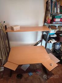 tavolo multifunzione Ikea per PC