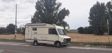 Camper Vintage monovolume (motorhome)