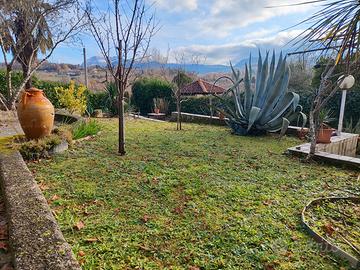 Appartamento in villa con giardino