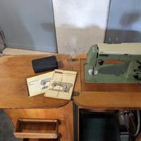 Macchina da cucire Borletti 1102 superautomatica