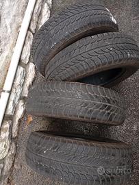  4 gomme invernali buoni 175/70 R14 M+S