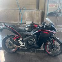 Cbr 125 r 2016