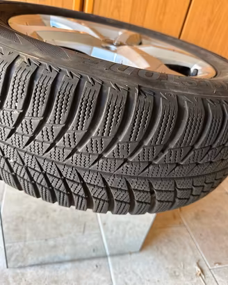 CERCHI con gomme invernali ORIGINALI AUDI Q2