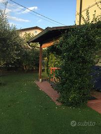 Marina di Massa - bilocale in villa singola