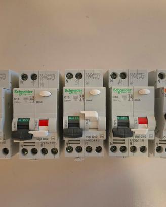 5 interruttori differenziali Schneider 16A, + 6A