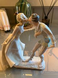 HUTSCHENREUTHER - Princess Kissing Barefoot