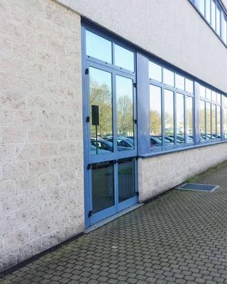 Immobile di 225 m² con 1 locale a Moncalieri