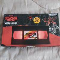 Lampada Paladone VHS Stranger Things