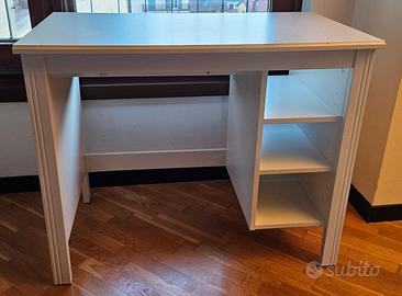 Scrivania per bimbo Brusali Ikea