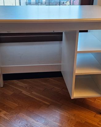 Scrivania per bimbo Brusali Ikea