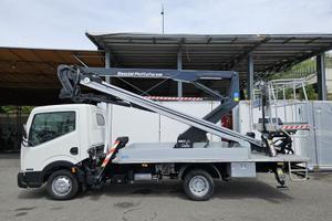 Nissan Cabstar 35.11 2.5 TDI con Piattaforma ...