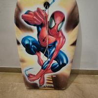 tavola da surf di spiderman