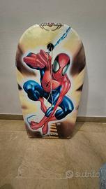tavola da surf di spiderman