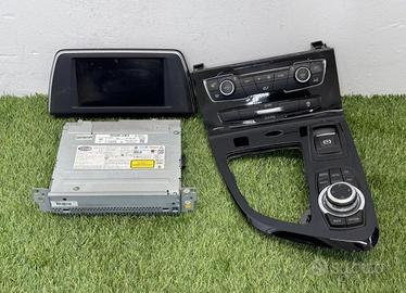 Infotainment radio display navigatore BMW Serie 2 