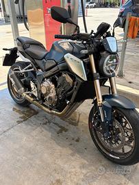 Honda cb650r depo a libretto