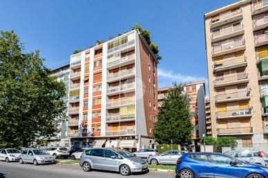 2 LOCALI A MILANO