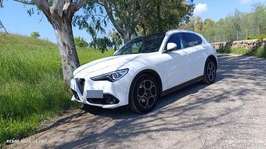 Alfa Romeo Stelvio 180 cv