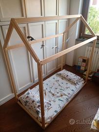 lettino montessoriano per bimbo