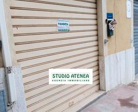 Magazzino Carrabile 30 Mq In Via Dante