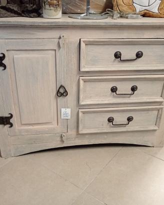 credenza bassa stile shabby