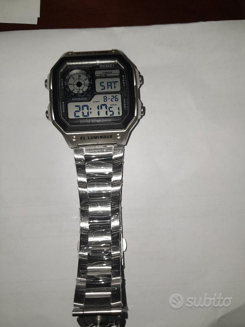 orologio digitale in acciaio inox nuovo Abbigliamento e