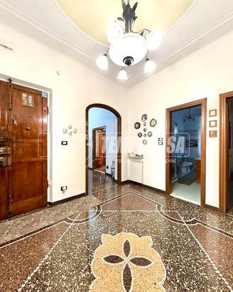 PLURILOCALE ABITABILE FIN DA SUBITO IN ZONA COMODA
