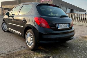 Peugeot 207 1.4 HDI 5P 70 CV
