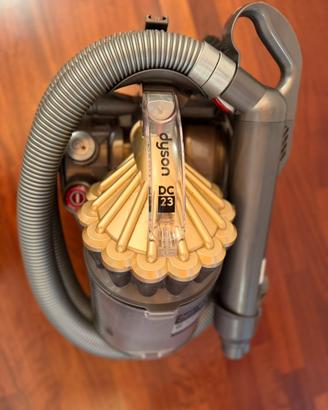 Aspirapolvere Dyson DC23