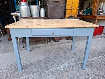 Tavolo in legno restaurato