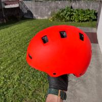 Casco bmx skate pattini