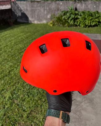Casco bmx skate pattini