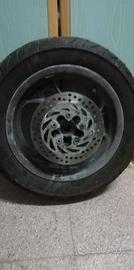 Pneumatico scooter Pirelli 140/70-12 e cerchio