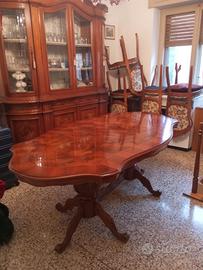 Tavola da sala e pranzo con sedie