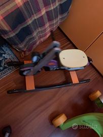 Cavallino a dondolo in legno