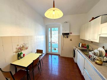 3 LOCALI A GENOVA