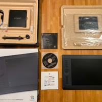 Tavoletta grafica Wacom Intuos Pro Medium PTH-651