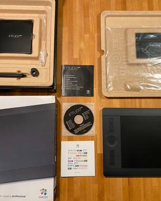 Tavoletta grafica Wacom Intuos Pro Medium PTH-651