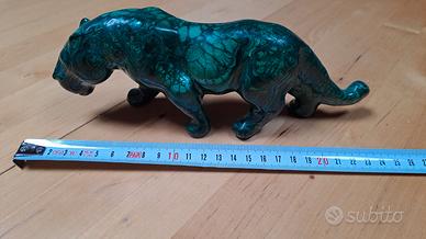 Pantera pietra verde scultura