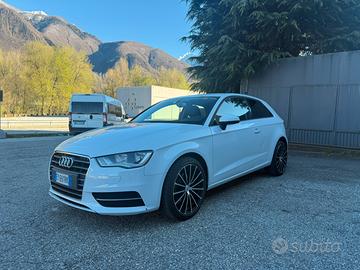 Audi A3 1.6 tdi Euro6 sempre tagliandata