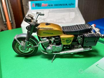 Modello honda 750 anni '70