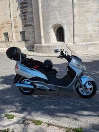 Suzuki burgman AN 400