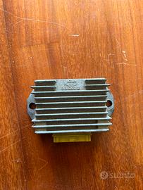 Regolatore di tensione