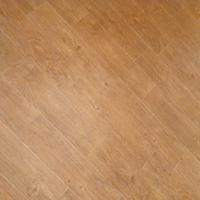 Piastrelle in ceramica effetto legno