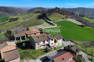 ST229 - PORZIONE DI CASA CON AMPIE PERTINENZE E TE