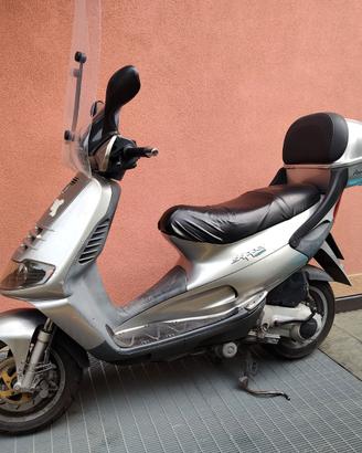 Skipper Piaggio 150cc con pezzi di ricambio