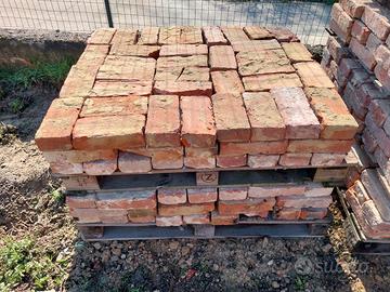 mattoni pieni antichi