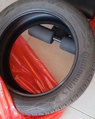 Gomme auto estive