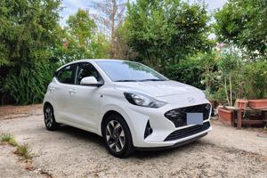 Hyundai i10 1.0 2024 12.800km Pari al nuovo 